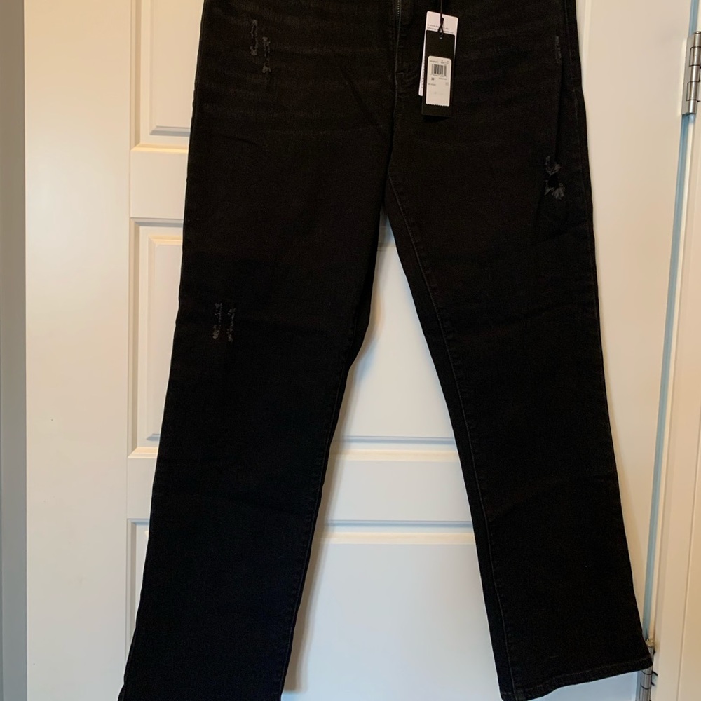 NWT Guess 1981 Distressed Jeans- size 30
